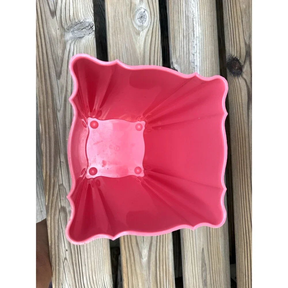 Vintage Schwarz Bros Plastics Wastebasket Pink White Raised Flowe MCM 1950s 8x10